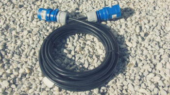 Kabel für Strom im Wohnmobil 2