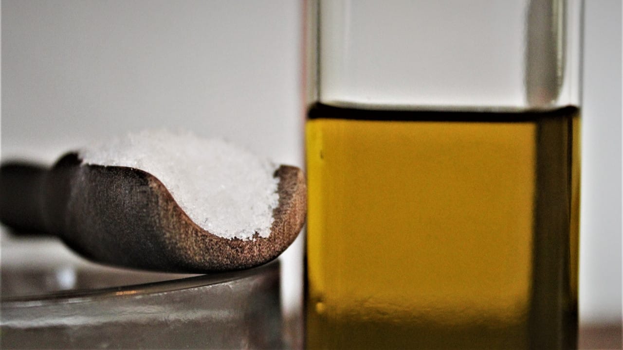 Fabriquer soi-même des cosmétiques naturels : Recettes faciles et conseils 9 Meersalzpeeling Rezept Naturkosmetik selber machen