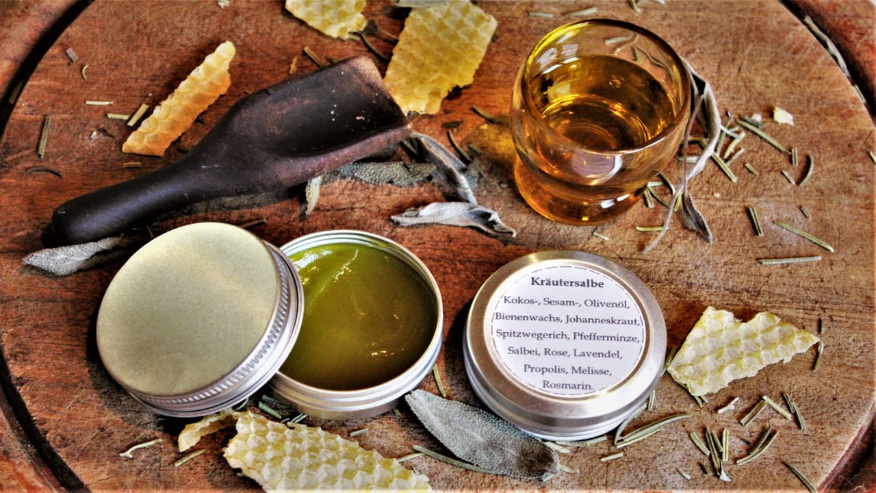 Fabriquer soi-même des cosmétiques naturels : Recettes faciles et conseils 3 Naturkosmetik selber machen Creme Kraeuter
