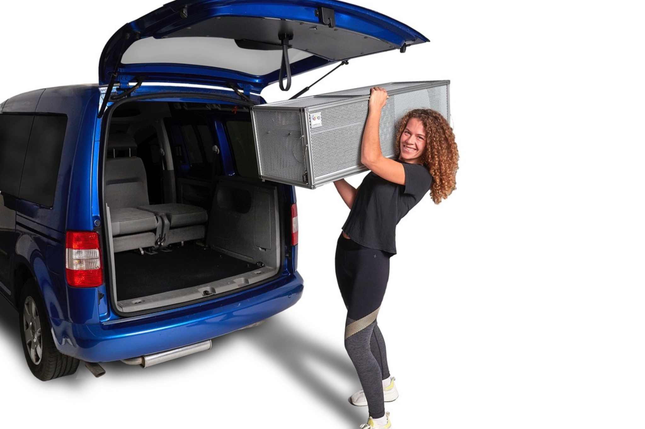 Le COMO Camperbox est facile à transporter, ce qui permet de l'aménager rapidement et facilement. © Sepp Klement, COMO Camper
