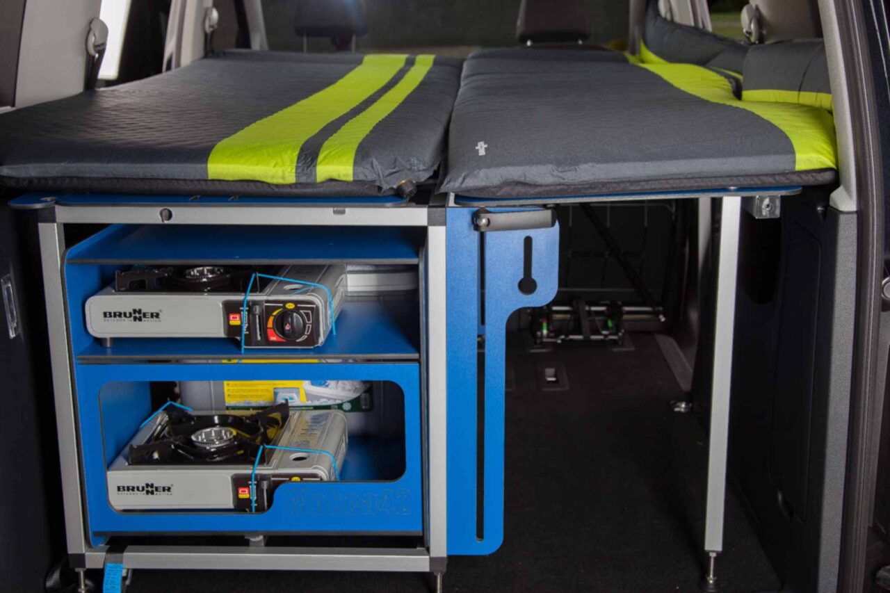Avec la boîte de camping MOKEA42, il reste encore suffisamment d'espace de rangement pour d'autres équipements de camping malgré le module. © Ulf Oesterwind modules de camping