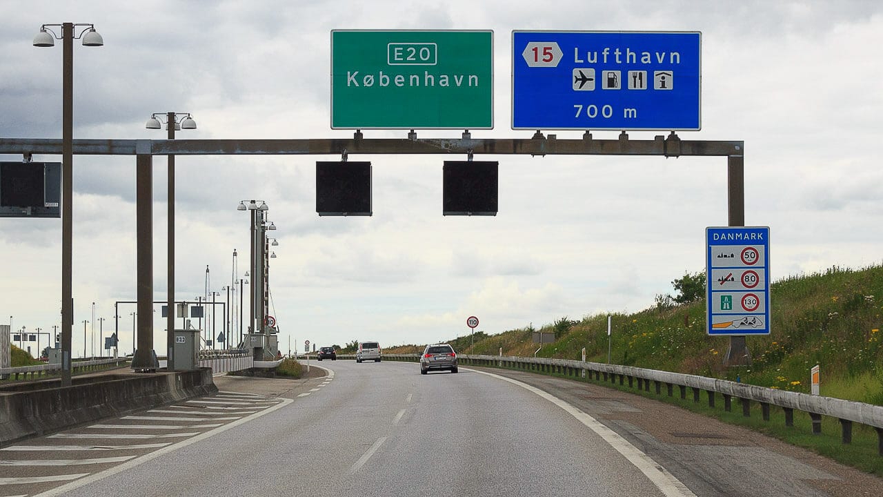 Code de la route au Danemark : vitesse, gilets de sécurité et particularités pour les campeurs