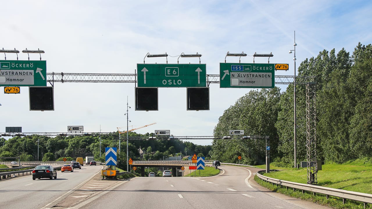 Code de la route en Suède : péages, vitesse maximale, particularités pour les automobilistes et les campeurs