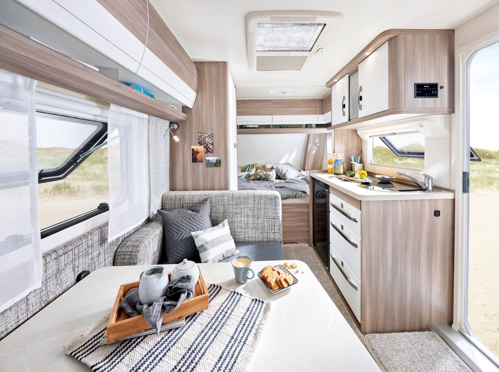Compact et confortable : 9 petites caravanes avec toilettes (et douche) 4 HobbyOntour390SF cHobbyWohnwagenwerk