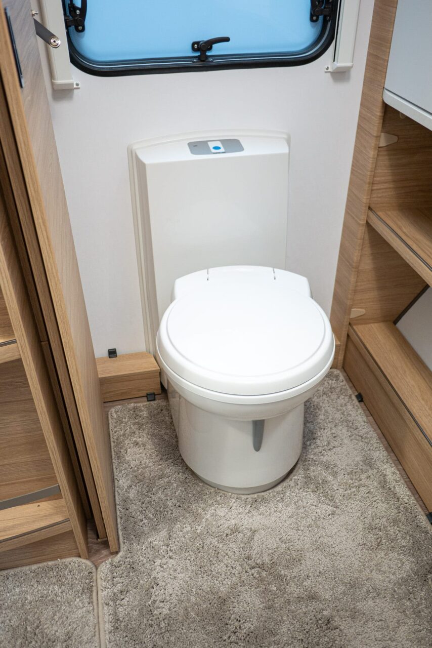 Fendt Bianco Activ 515 SGD Caravan Salon 2023 Toilettes