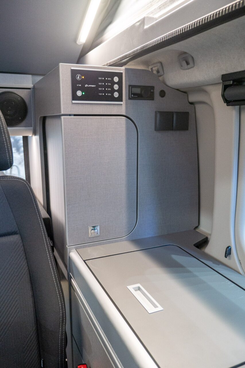 nissan primestar seaside by dethleffs kleinerschrank