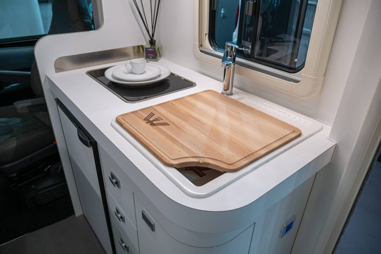 Caravan Salon 2023 Nouveautés : Camping-car de luxe Wingamm Oasi 610 M avec équipement de confort 3 wingamm oasi 610 m kueche