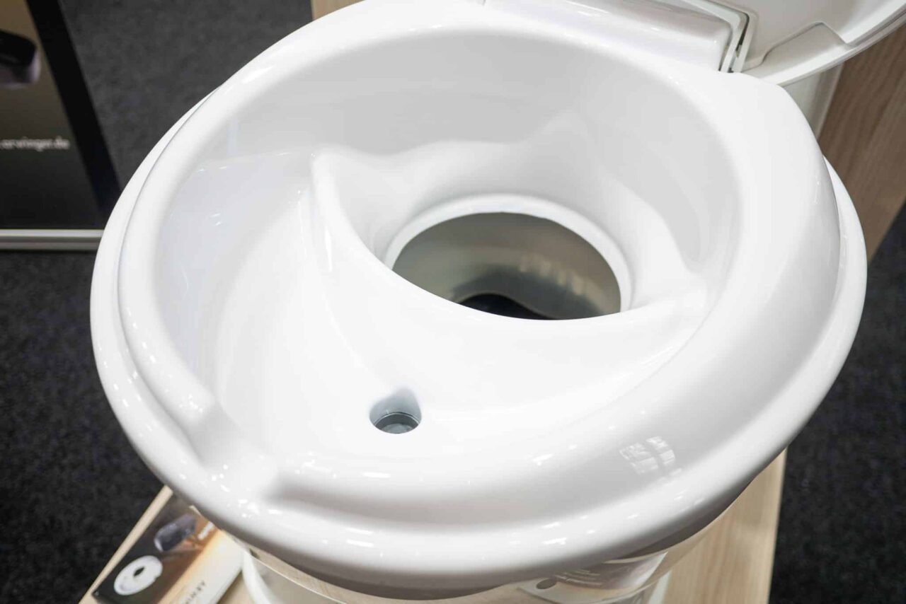 Toilettes séparatrices à cassette Arwinger (2024) : Kit de conversion pour les toilettes chimiques Thetford 3 arwinger kassetten trenntoilette sitzteil
