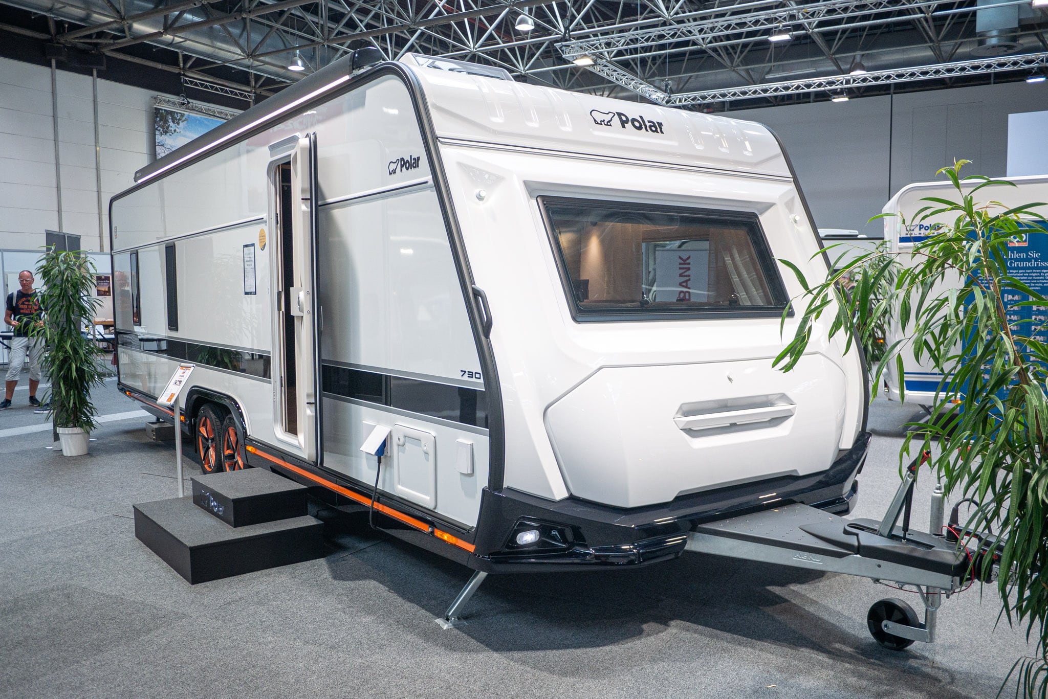Polar Blackline 730 BQWL (2024) : Caravane de luxe avec lit queen et équipement haut de gamme – avec visite à 360° !