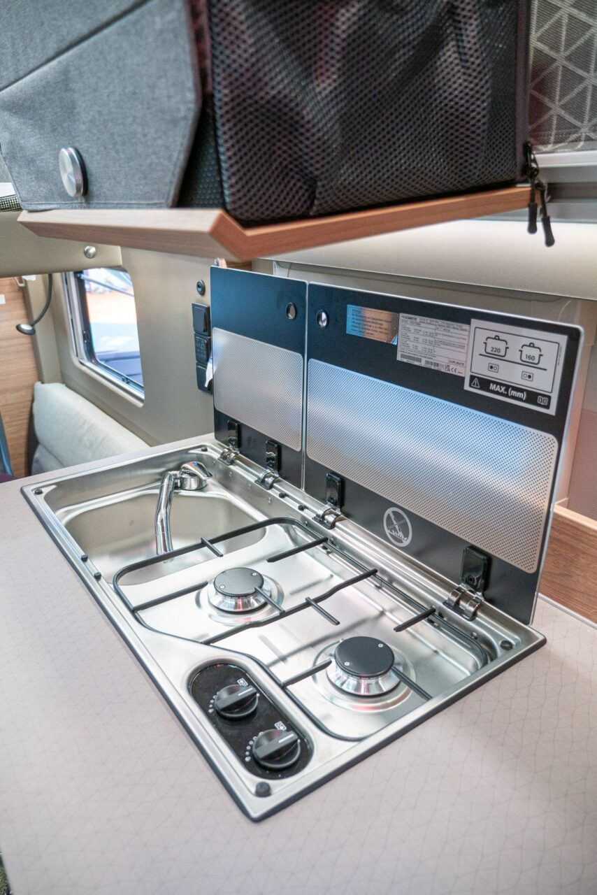 Weinsberg X-Cursion CUV 500 LT (2024) : camping-car semi-intégré sur base Bulli avec toit relevable électrique - avec visite à 360° ! 6 weinsberg x cursion cuv 500 lt herd