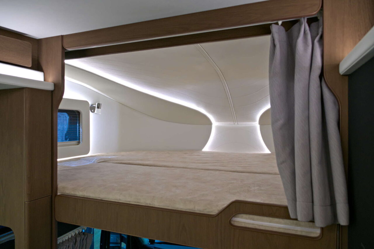 Deddle RV Carbonic Liner 78 - Lit capucine Caravan Salon 2024
