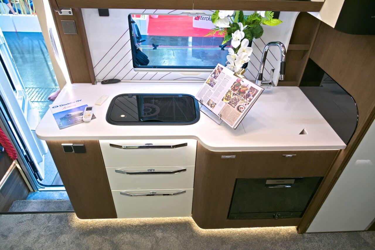 Deddle RV Carbonic Liner 78 - Cuisine Caravan Salon 2024