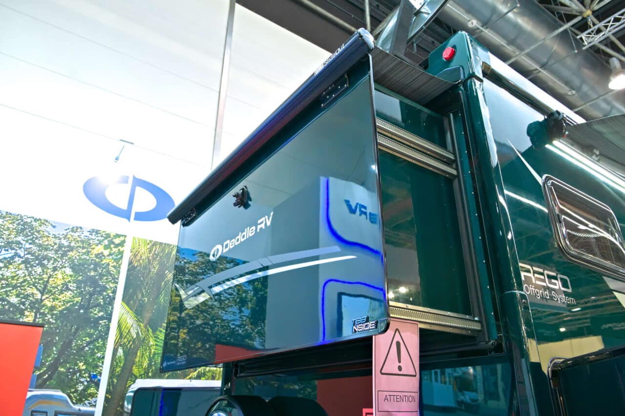 Deddle RV Carbonic Liner 78 - Slide-Out Caravan Salon 2024