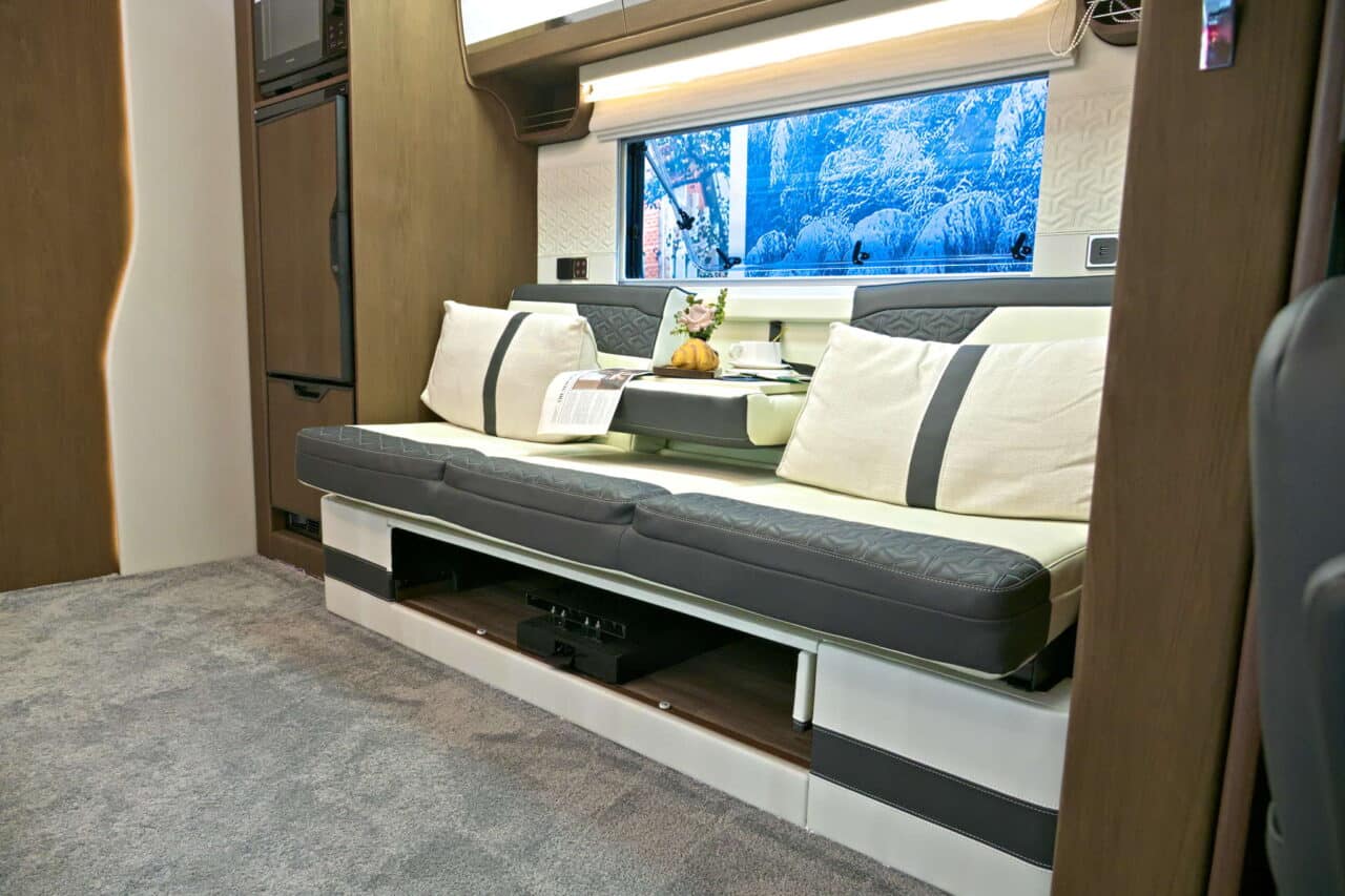 Deddle RV Carbonic Liner 78 - Canapé Caravan Salon 2024