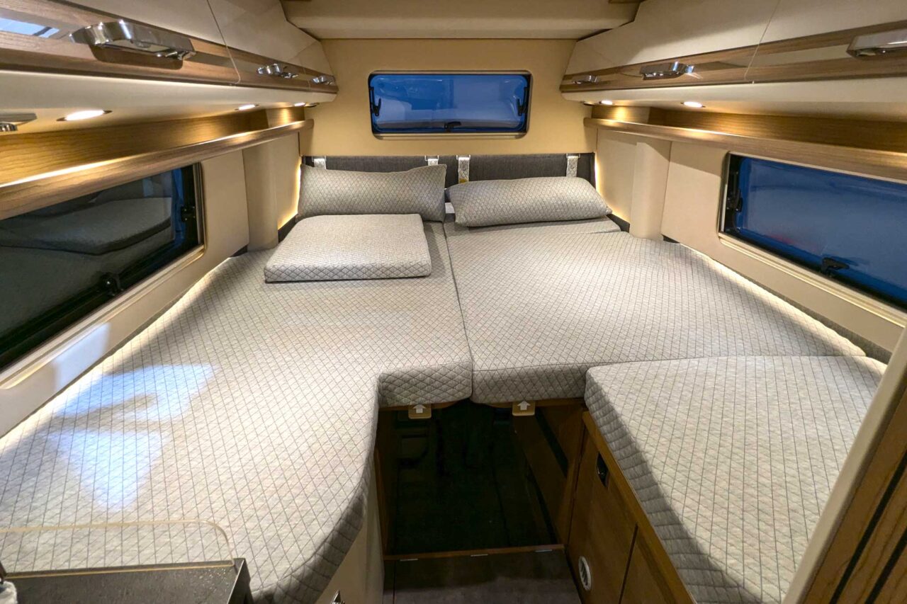 Nouveautés Caravan Salon 2024 : Malibu Genius 641 LE - un confort compact avec une extension de hayon innovante 5 Einzelbetten 2362