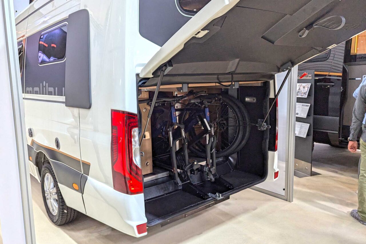 Nouveautés Caravan Salon 2024 : Malibu Genius 641 LE - un confort compact avec une extension de hayon innovante 2 Heckklappe 4982