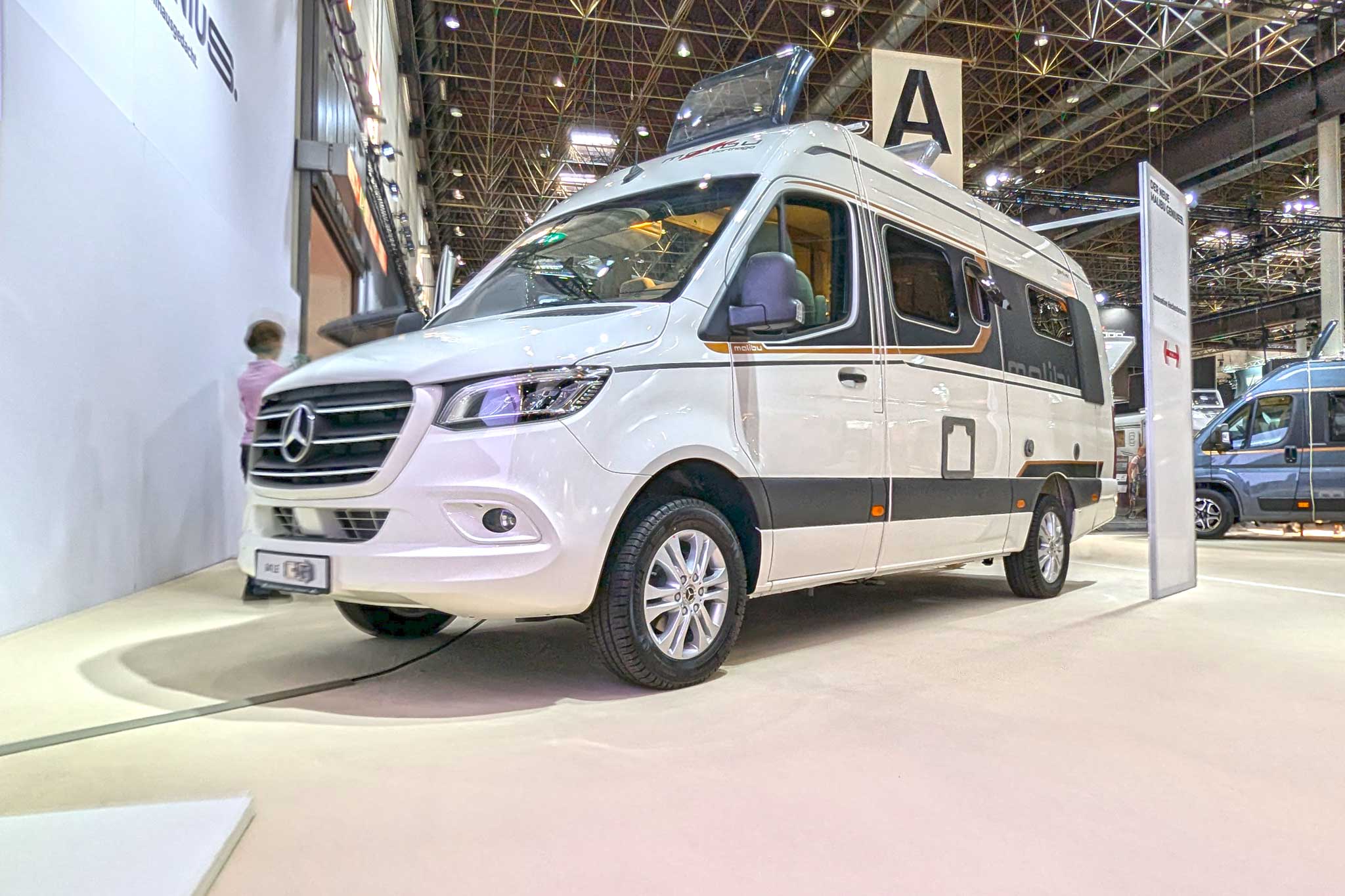 Nouveautés Caravan Salon 2024 : Malibu Genius 641 LE – un confort compact avec une extension de hayon innovante