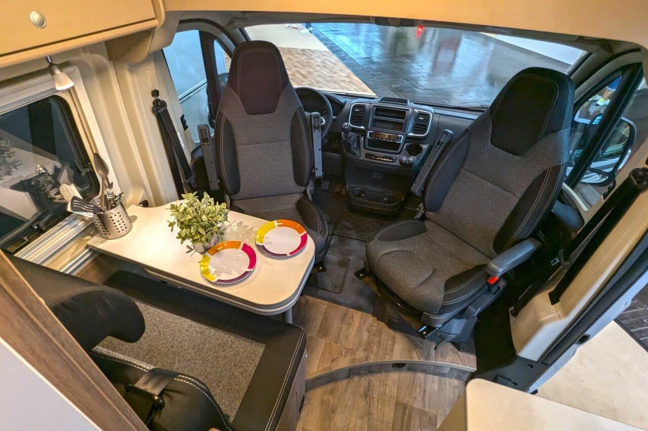 Nouveautés Caravan Salon 2024 : Carado CV 602 - le fourgon de 6 mètres pour la petite famille 2 carado cv 602 sitzgruppe