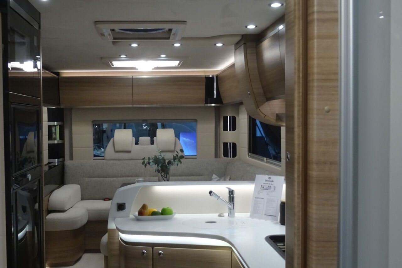 Concorde Cruiser Daily (2025) - capucine de luxe avec une technologie éprouvée et un équipement revu et corrigé 4 concorde cruiser daily caravan salon 2024 kueche