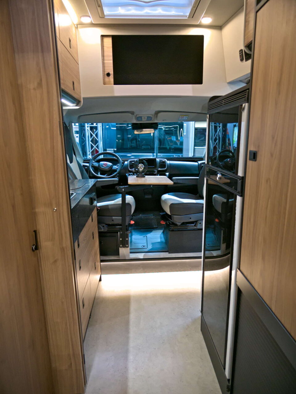 furgok x lounge 600 interieur