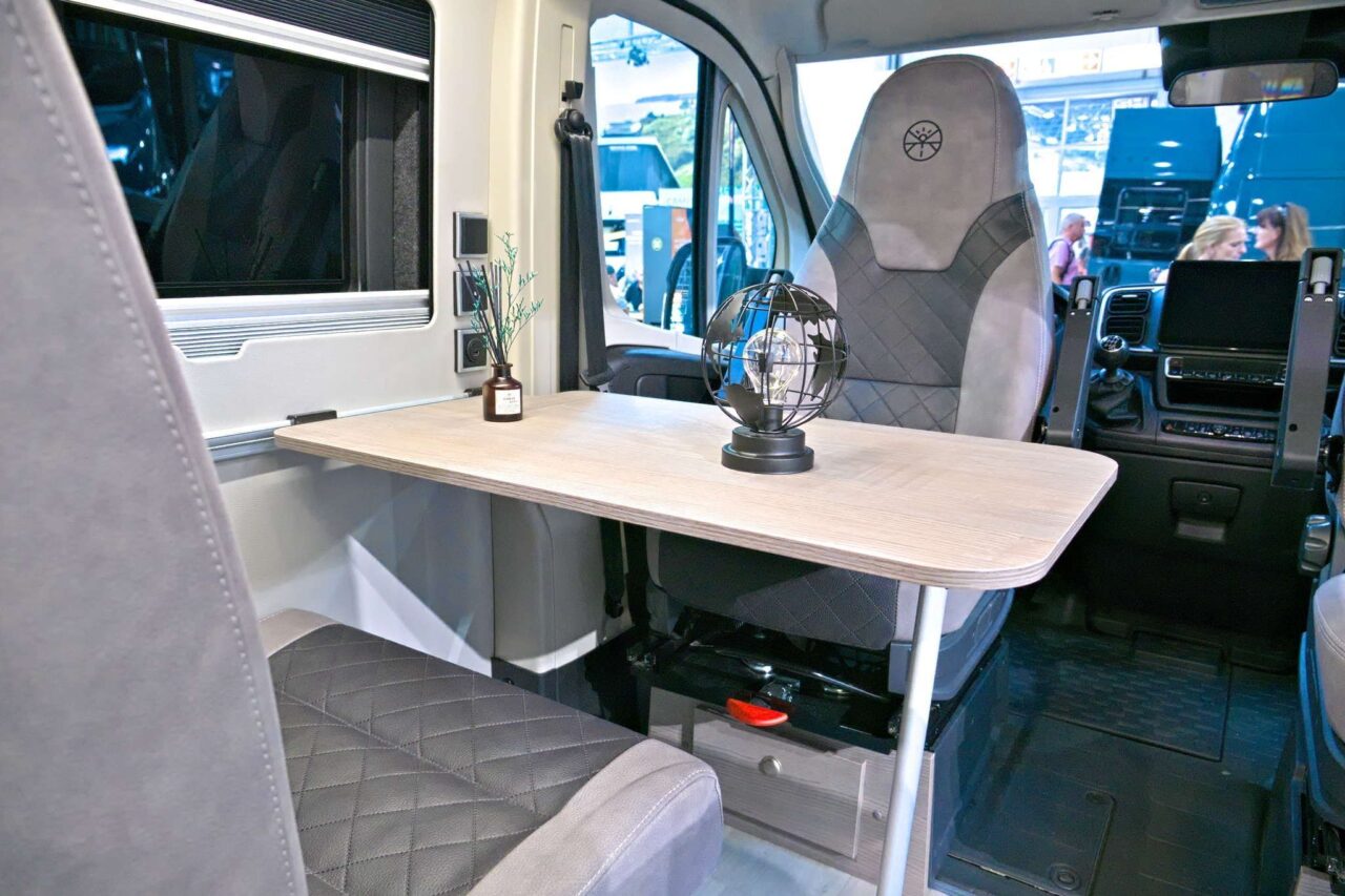 furgok x sportlong 600 2025 sitzgruppe caravan salon 2024 c jalil landero flores