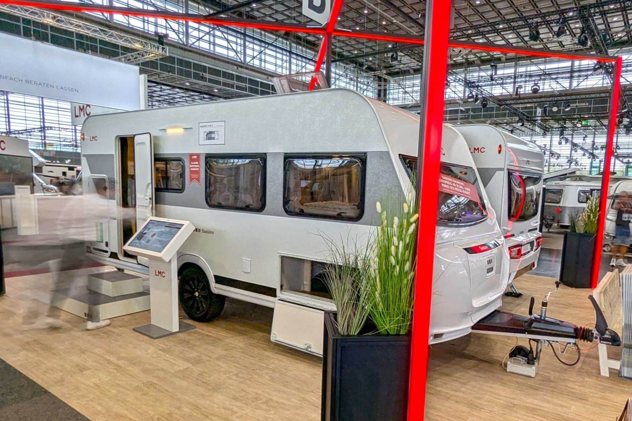 Nouveautés Caravan Salon 2024 : LMC Sassino 470 K – une caravane spacieuse pour les familles nombreuses