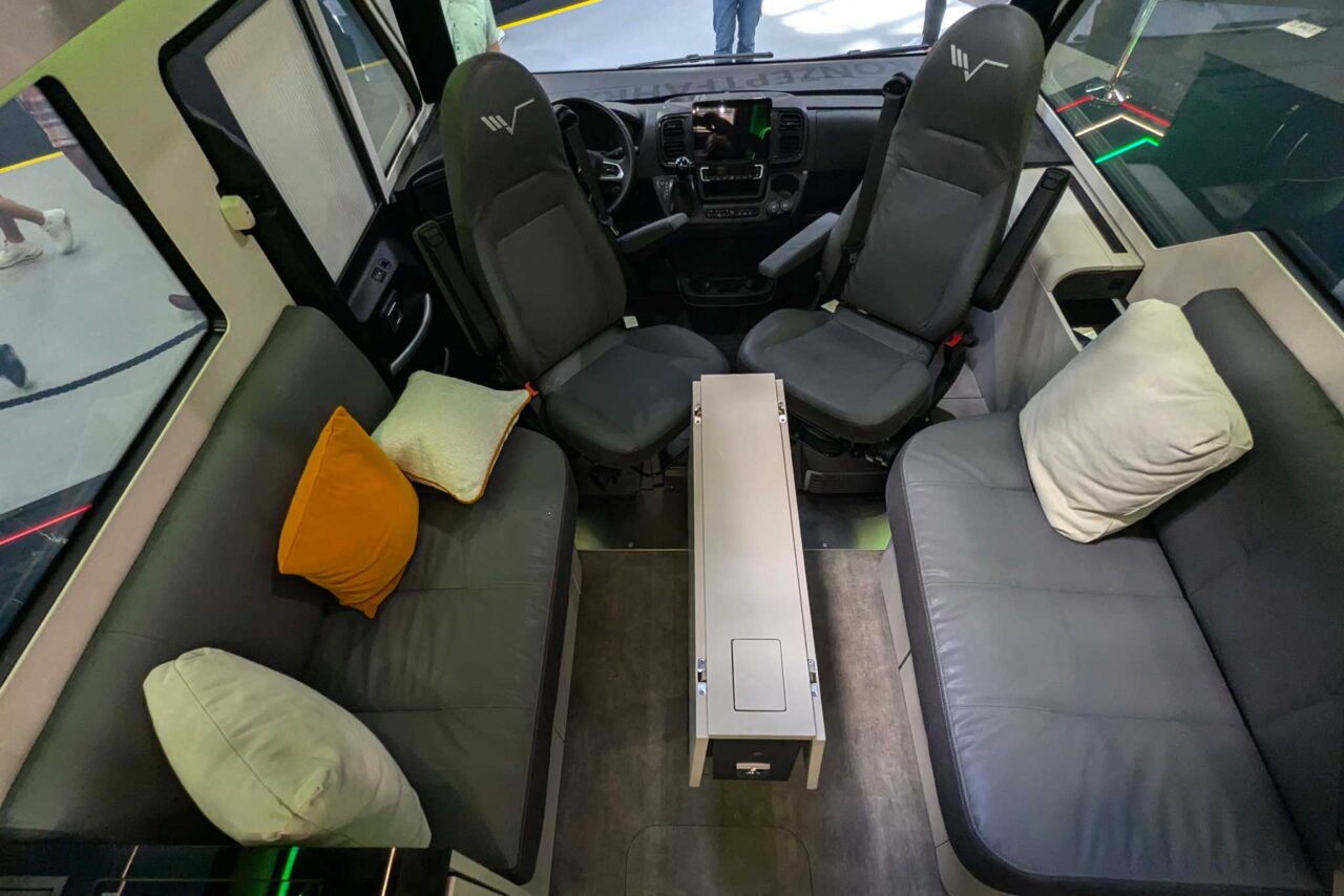 Mobilvetta Fluideen étude zone de siège, cabine du conducteur Caravan Salon 2024
