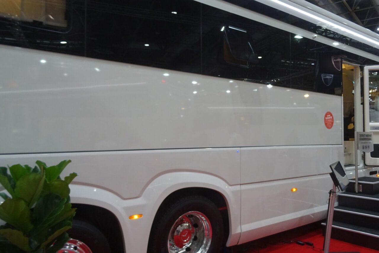 MORELO GRAND EMPIRE 26 T (2025) - Une locomotive de luxe superlative sur 3 essieux 7 morelo grand empire 26t seite caravan salon 2024 c katja scholz