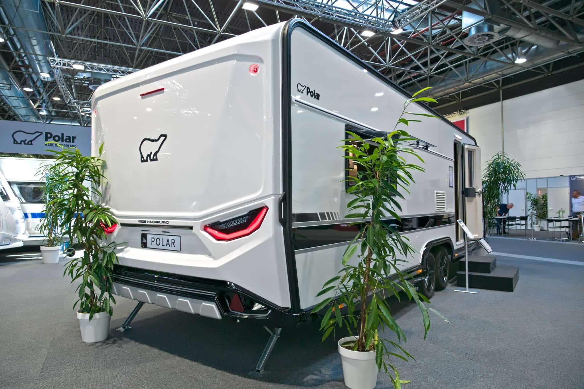 Polar Blackline 680 QA (2025) – Caravane familiale de grande classe