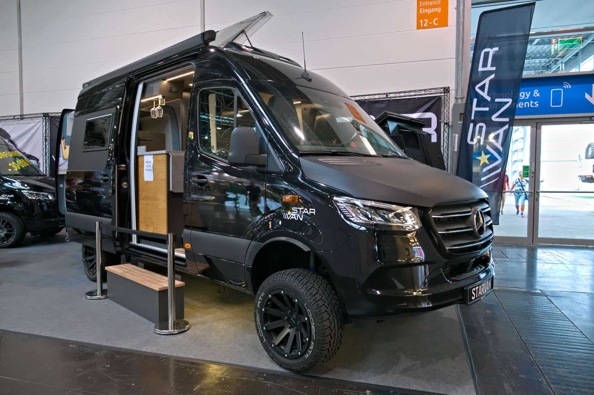 Starvan Cruiser & Rebel 4×4 (2025) : Plus d’espace de vie malgré des dimensions compactes grâce au slide-out à l’arrière
