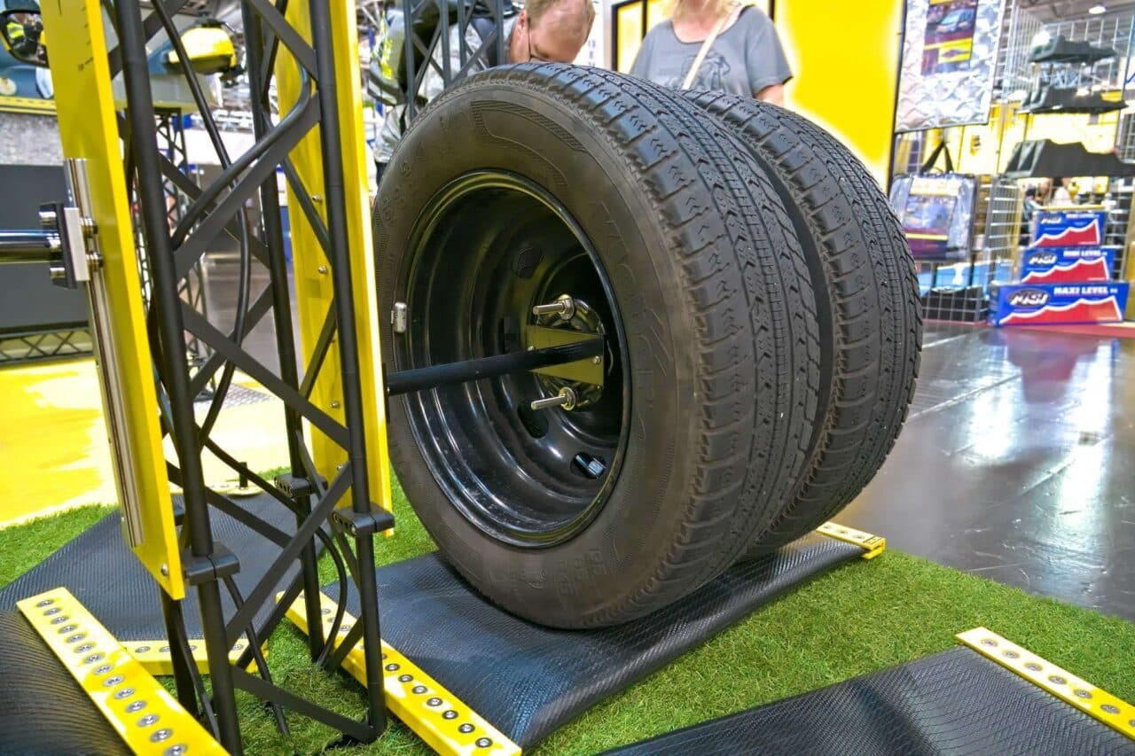 EMUK Coussins de levage Air-Lift (2024) - Coussins pneumatiques pour la mise à niveau des camping-cars et des caravanes 2 emuk luftkissen hebekissen air lift tragkraft schlaegt dabei alle bisherigen bestwerte im vergleich mit herkoemmlichen ausgleichskeilen
