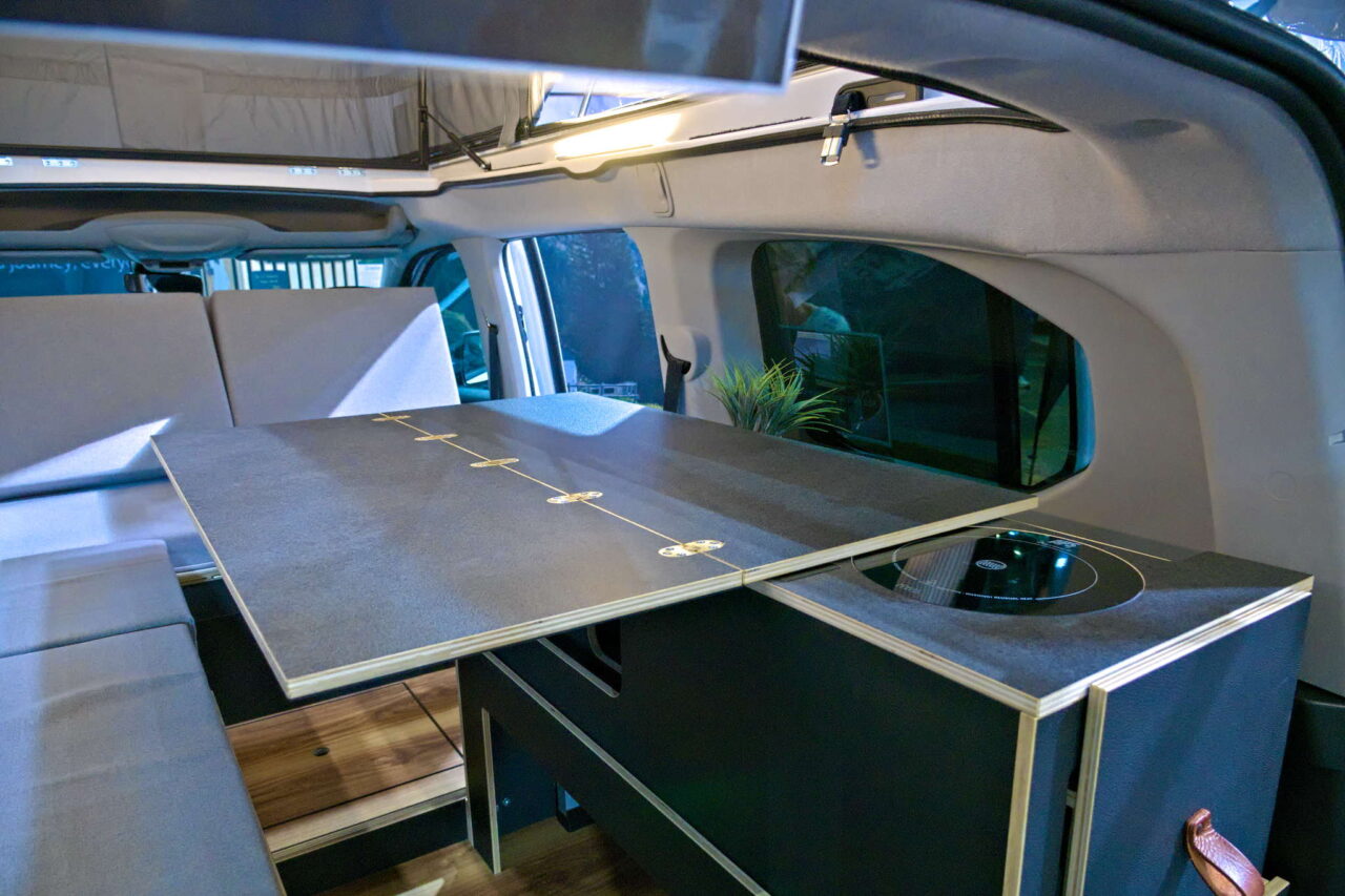 vanderer one tisch