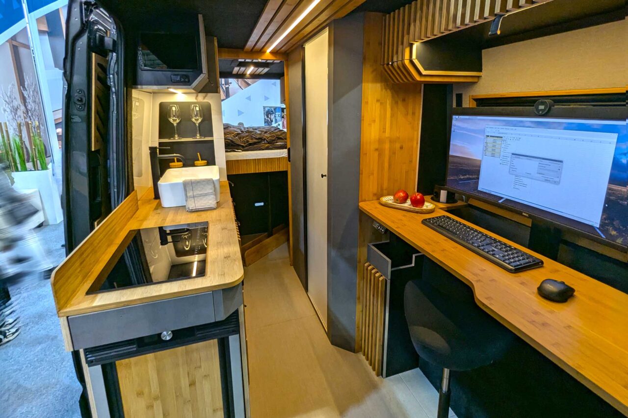 Alpine Cabin Adventure Office Durchschuss 0733