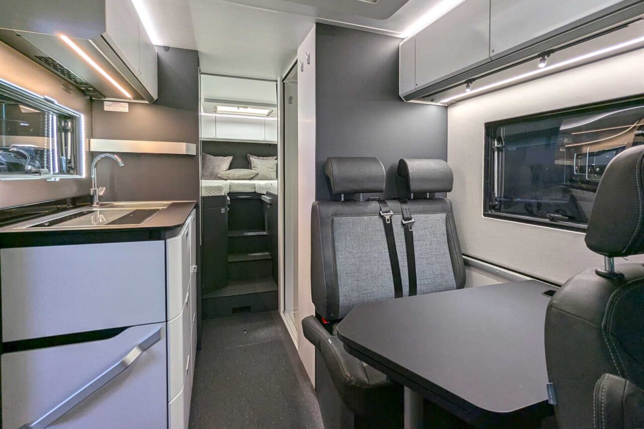 adria compact max durchschuss interieur