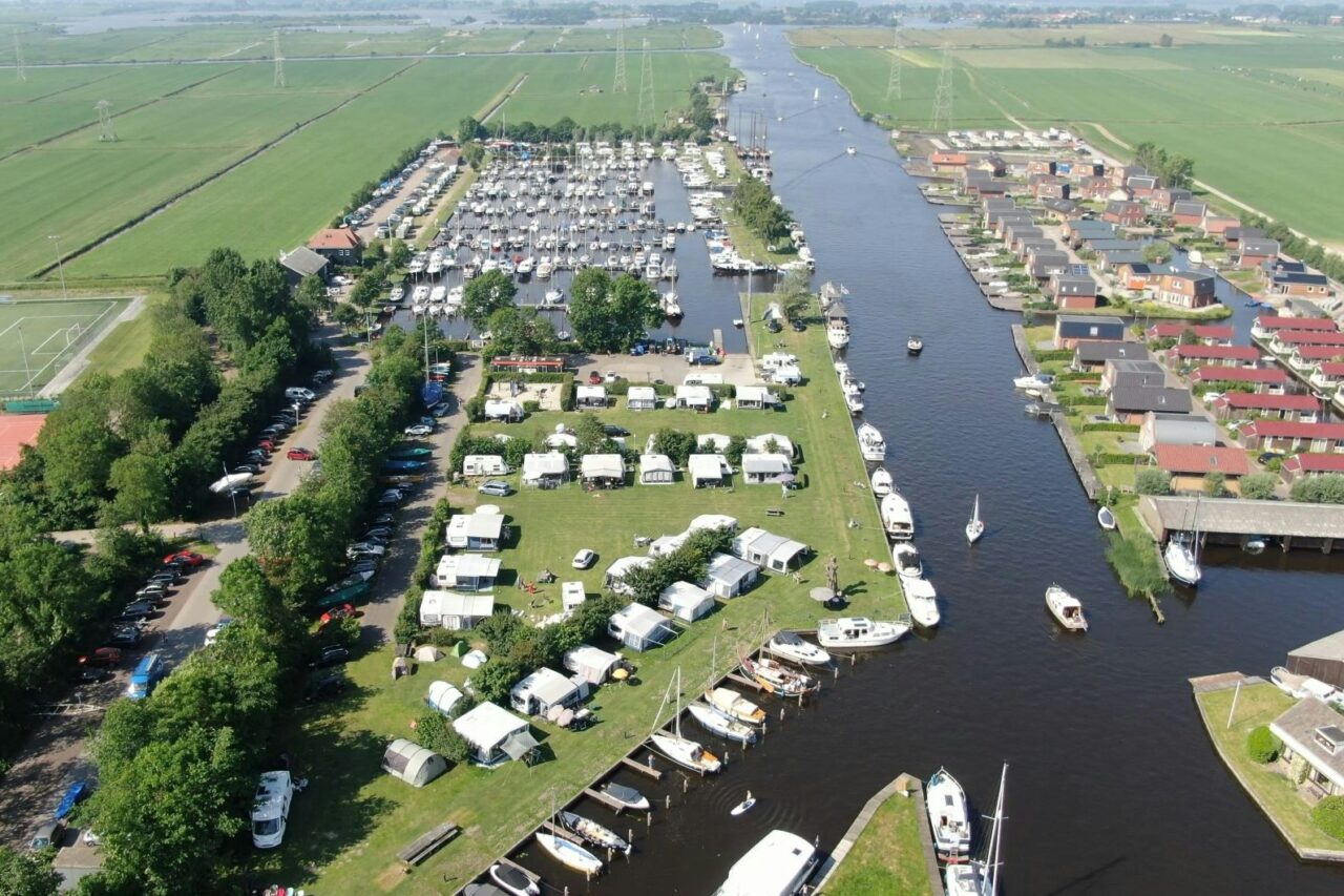 Camping Drijfveer tusken de marren