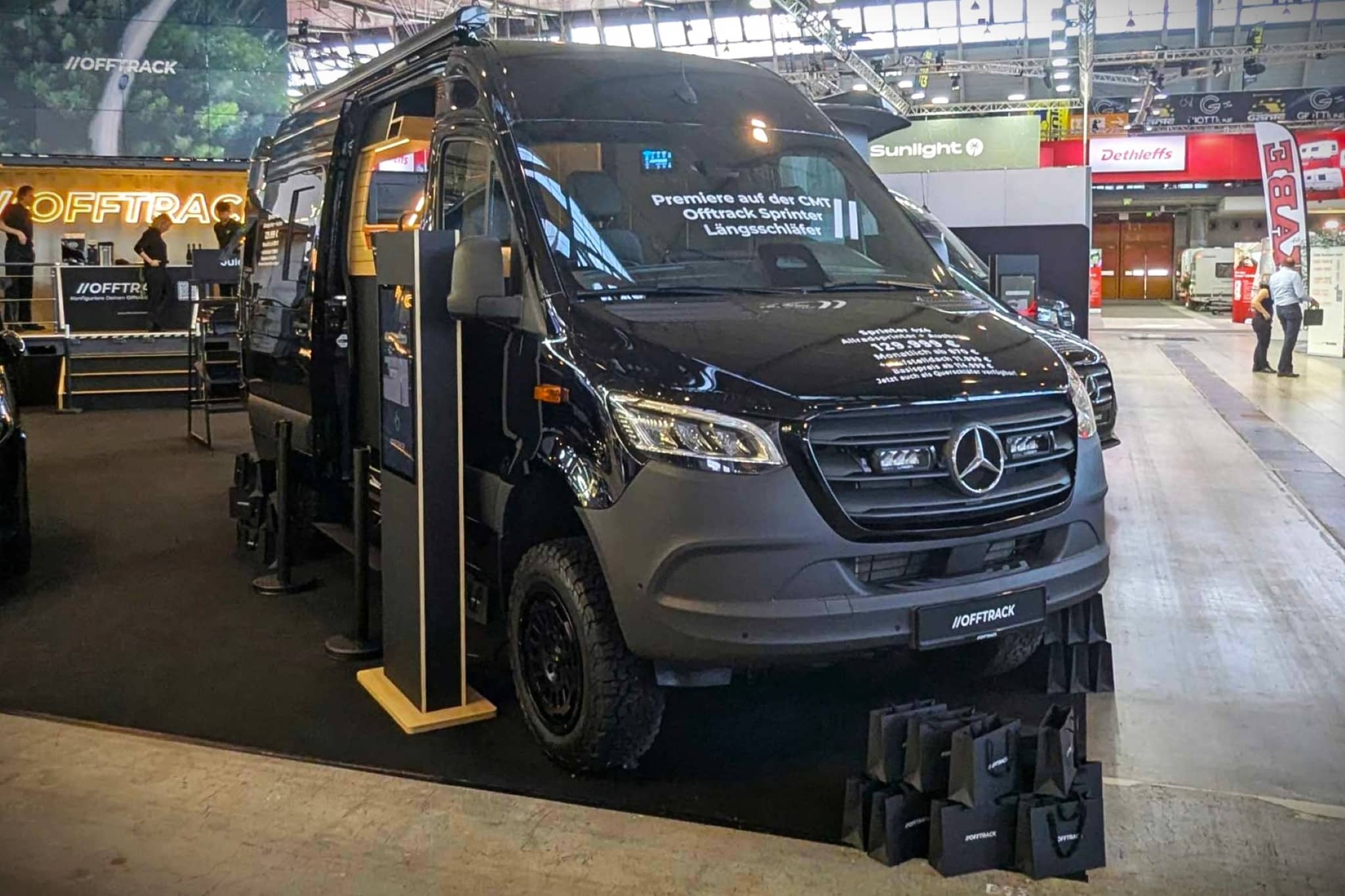 Plus d’espace, plus d’autonomie : de quoi est capable le nouveau Sprinter Offtrack avec lits longitudinaux ?