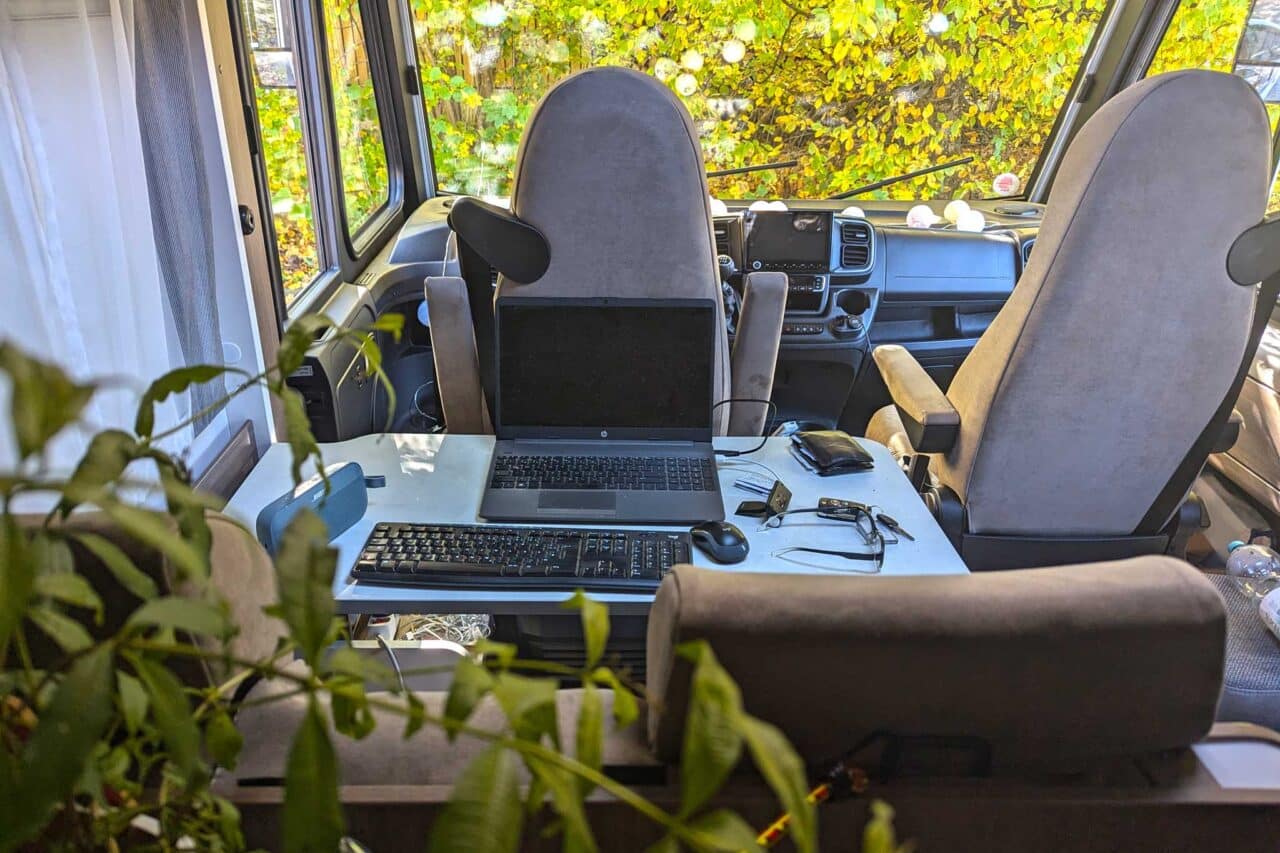 Carado I338 pro+ en test longue durée Camperstyle : intégré compact pour les campeurs de tous les temps et les familles 11 Groupe de sièges